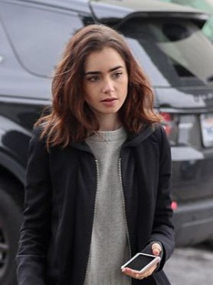 Lily Collins Modisch Wellig Spitzefront Echthaar Perücke