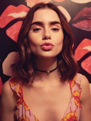 Lily Collins Natürlich Wellig Spitzefront Kunsthaar Perücke