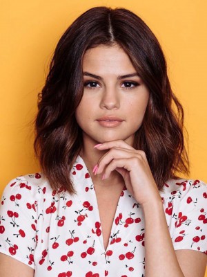 Selena Gomez Populär Wellige Spitzefront Synthetische Perücke